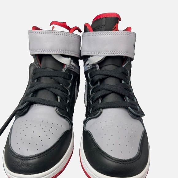 Nike Air Jordan 1 Hi FlyEase Shoes - Picture 3 of 5